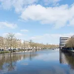 Pensión Nassau Canal - In The Heart Of The 3*