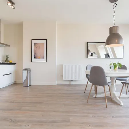 Nassau Canal - In The Heart Of The Guest house