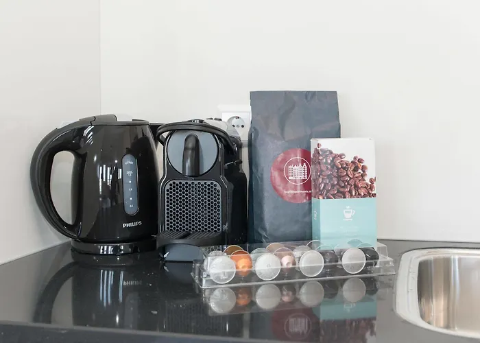 Nassau Canal - In The Heart Of The Gasthuis