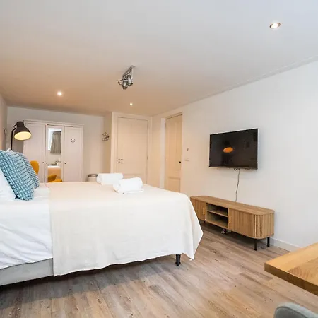 招待所 Nassau Canal - In The Heart Of The