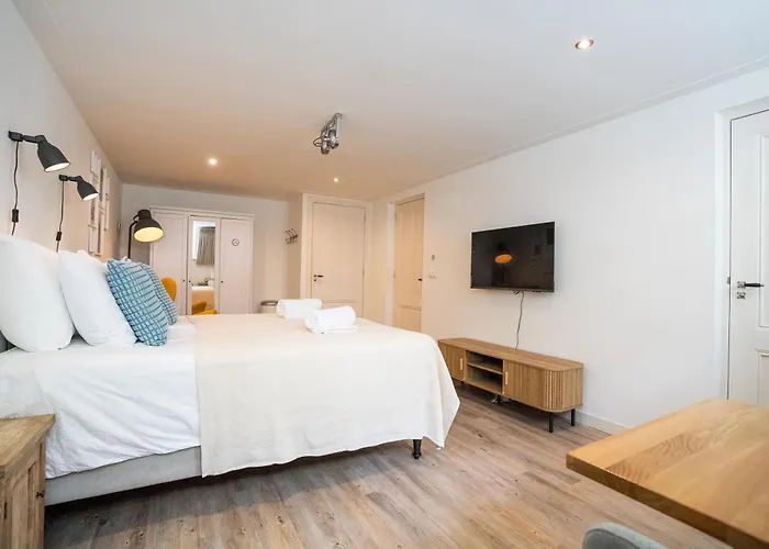 招待所 Nassau Canal - In The Heart Of The