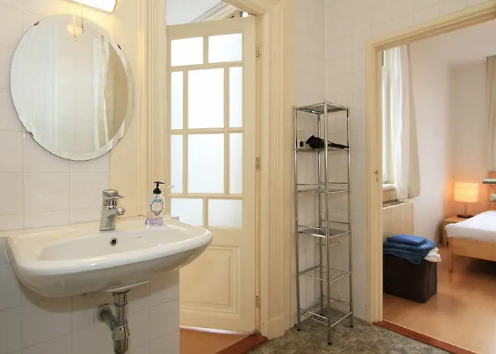 Nassau Canal - In The Heart Of The 阿姆斯特丹