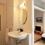 Nassau Canal - In The Heart Of The Konukevi 3*